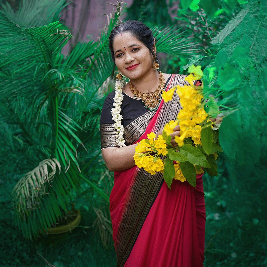 Red & Black Vintage Saree view 2