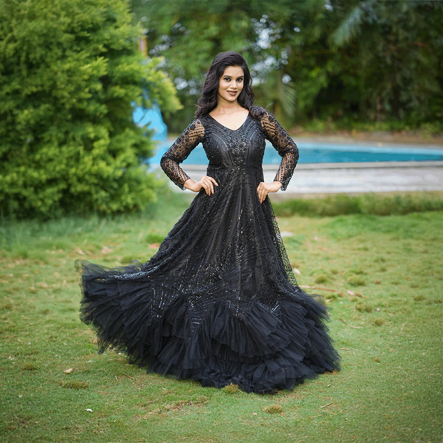 Black Full Beats Partyware Gown — Pushpa Designers