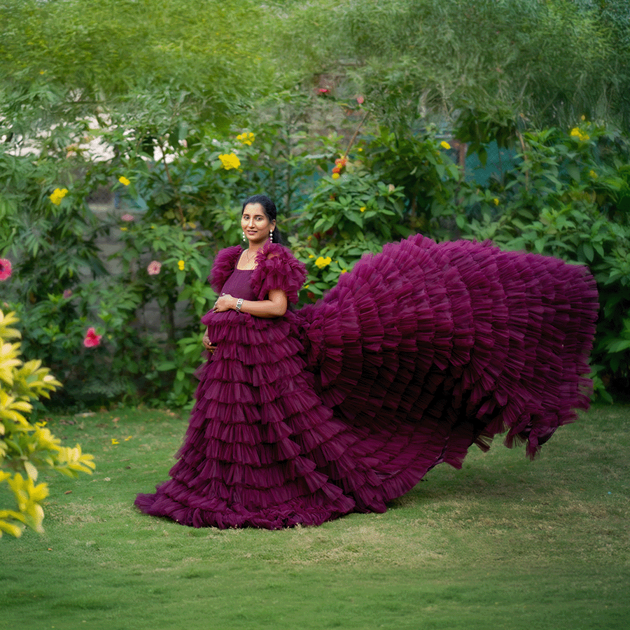 Wine pink Frills Maternity Gown view 4